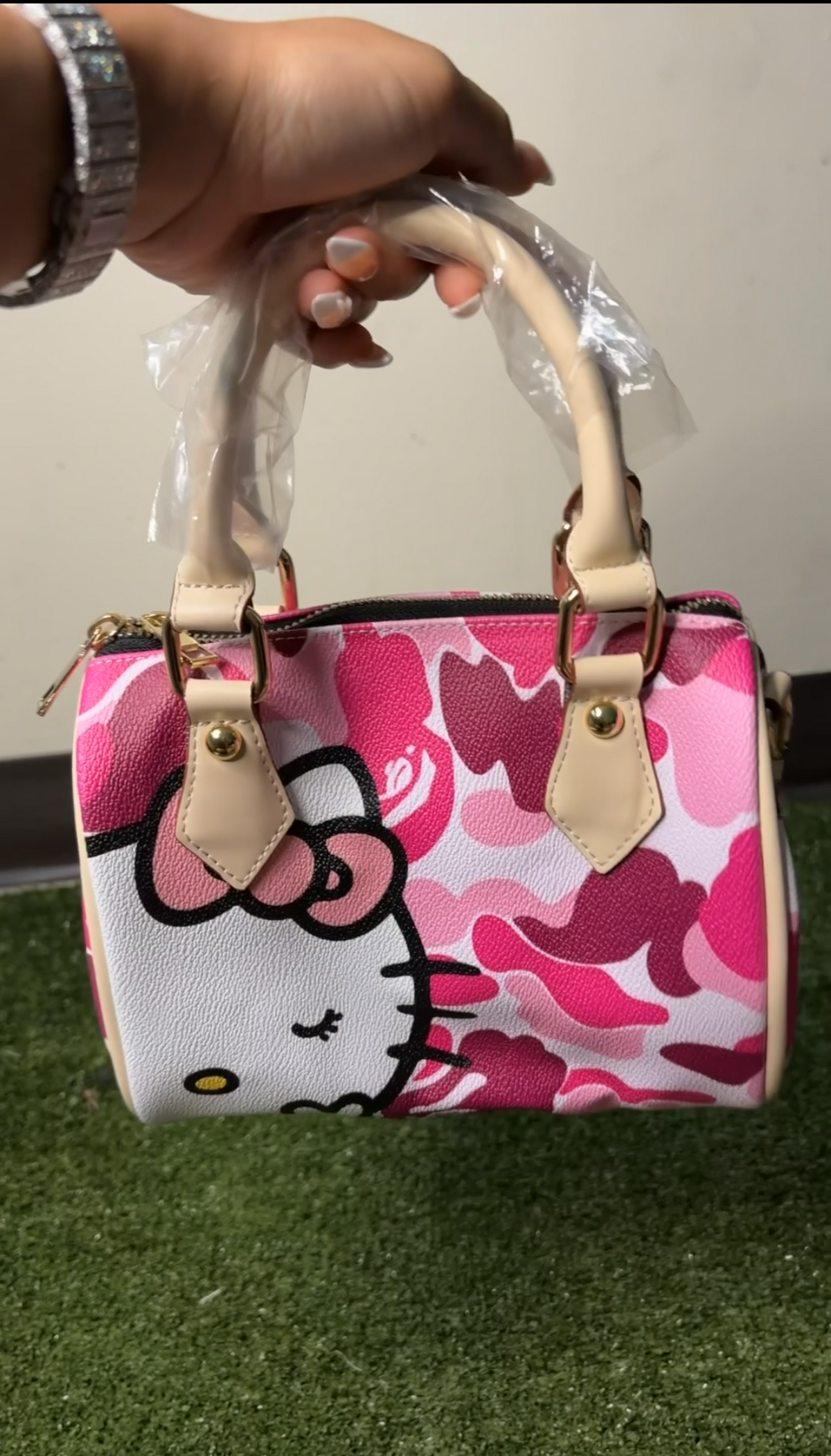 Hello Kitty Speedy PRE ORDER
